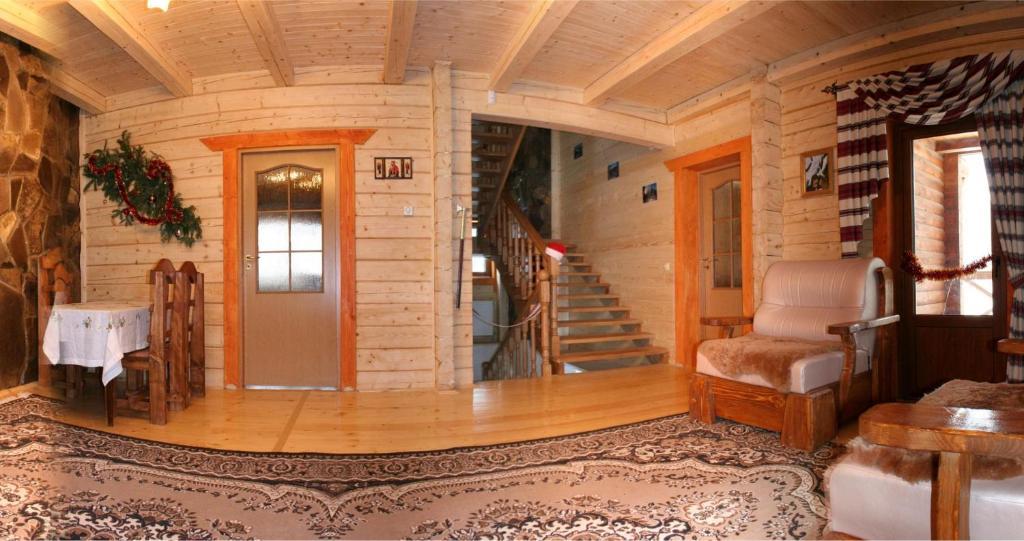 On Dovbush Path Hotel Yaremche Room photo