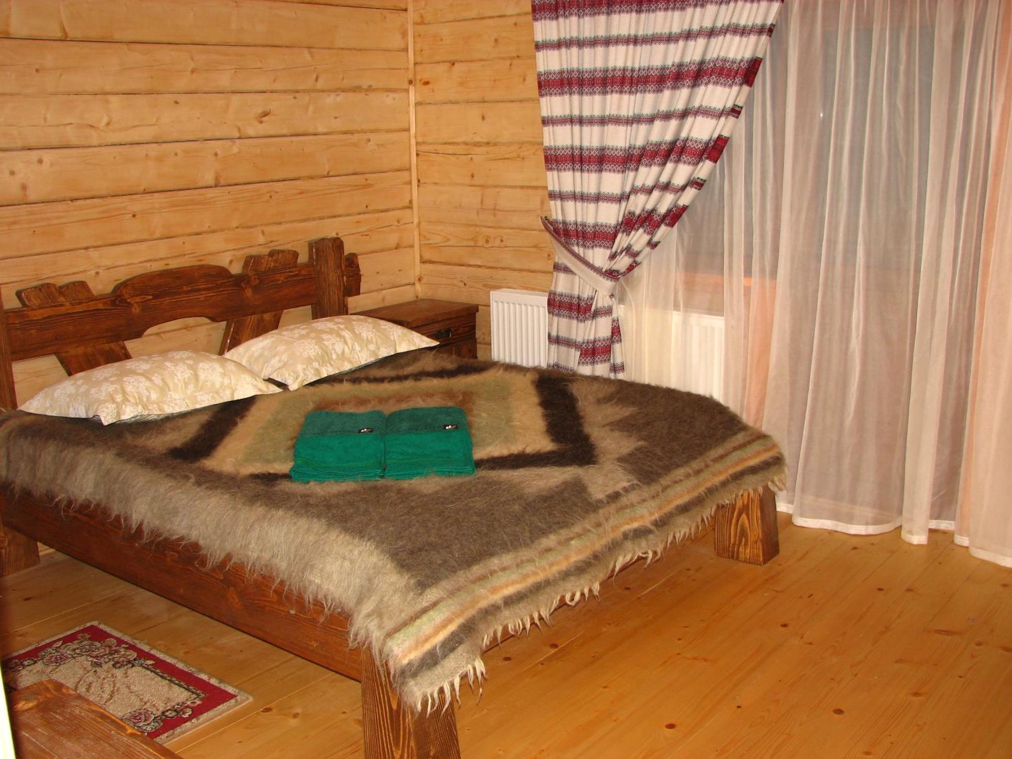 On Dovbush Path Hotel Yaremche Exterior photo