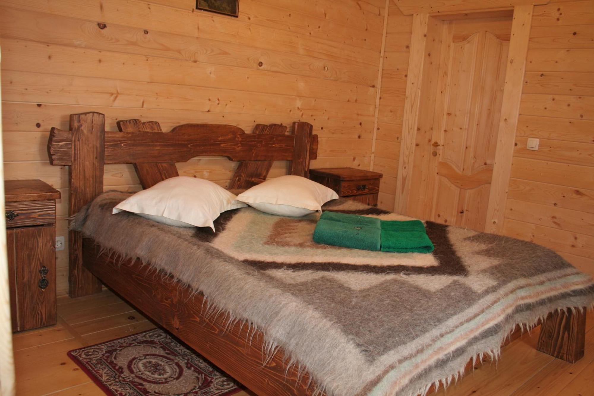 On Dovbush Path Hotel Yaremche Exterior photo