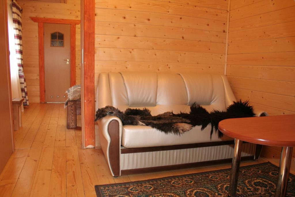 On Dovbush Path Hotel Yaremche Room photo