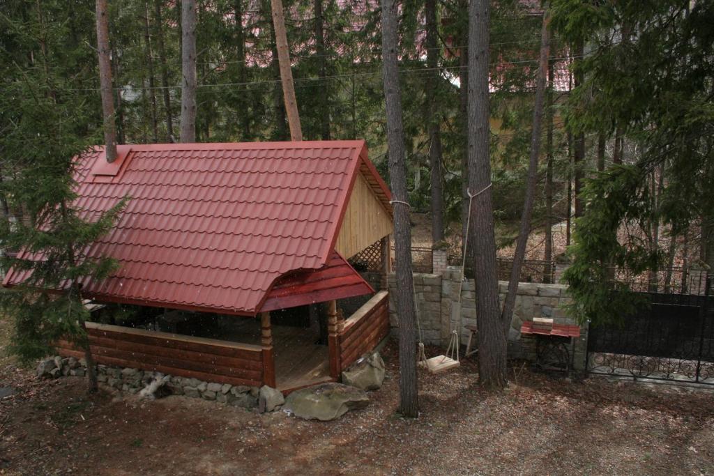 On Dovbush Path Hotel Yaremche Exterior photo